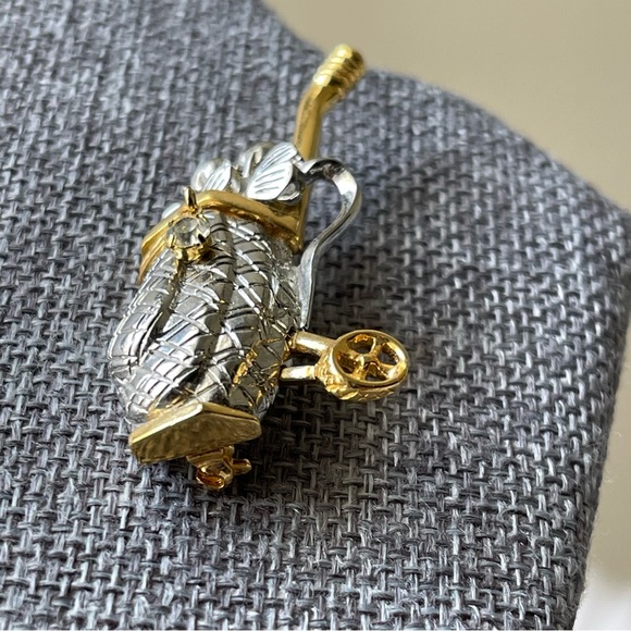 Vintage | Golf Bag Club Gold Silver Tone Unsigned Brooch Pin 2.25" Tall - Picture 8 of 13